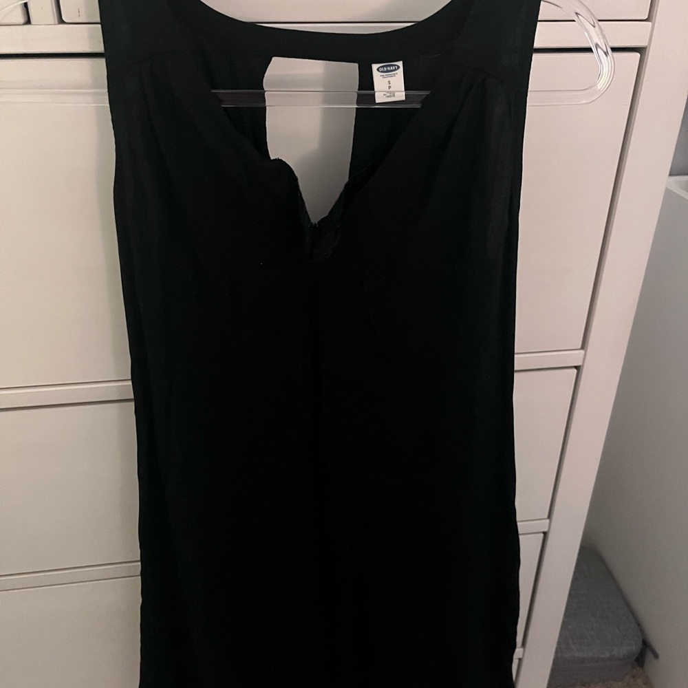 Black Sleeveless Top